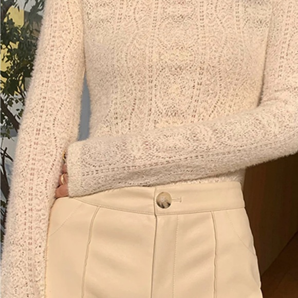 NWT Floral Hollow Knit Crew Nexk Long Sleeve top - XL - Cream - Picture 4 of 8